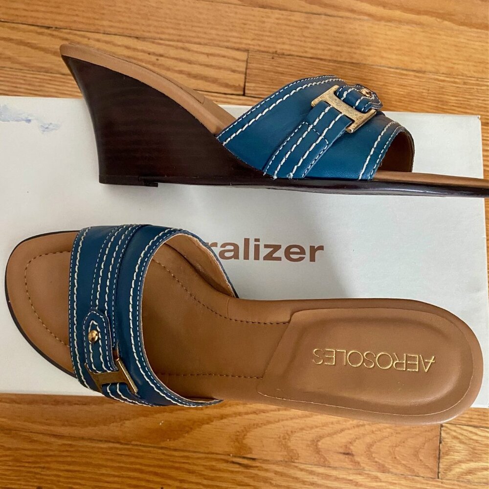 Aerosol’s leather Wedge Sandals ~ Size 6